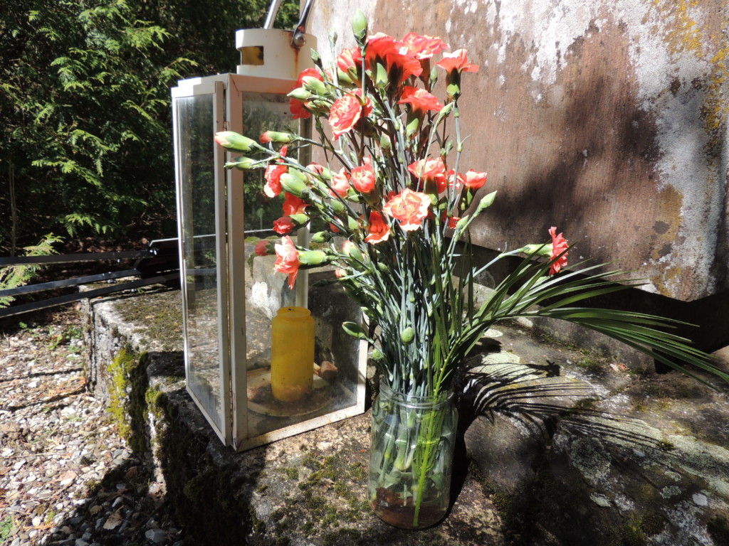 Панихида по погибшим в первой и второй мировой войне на кладбище в г. Мюнзинген 11 мая 2019.